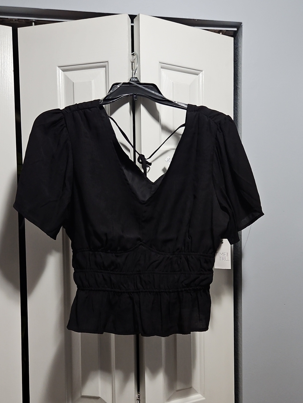 NWT Black Flutter Sleeve Cinched Waist Blouse